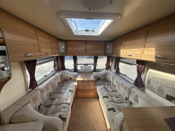2011 Bailey Unicorn Madrid - Image 12
