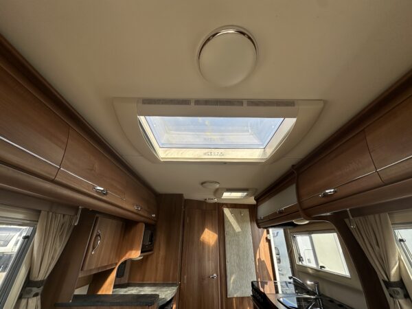 2012 Autosleeper Broadway - Image 13