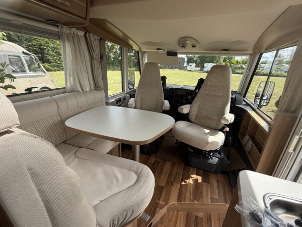 2014 Hymer Exsis I 504 - Image 12