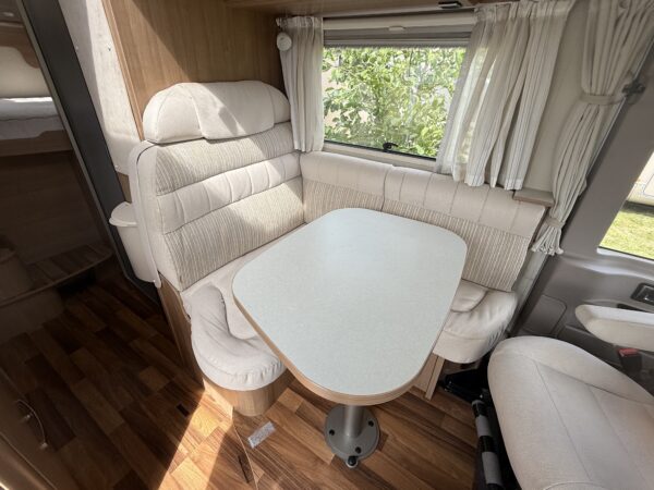 2014 Hymer Exsis I 504 - Image 10