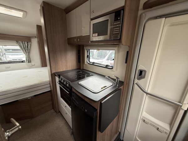 2019 Bailey Advance 742 - Image 12