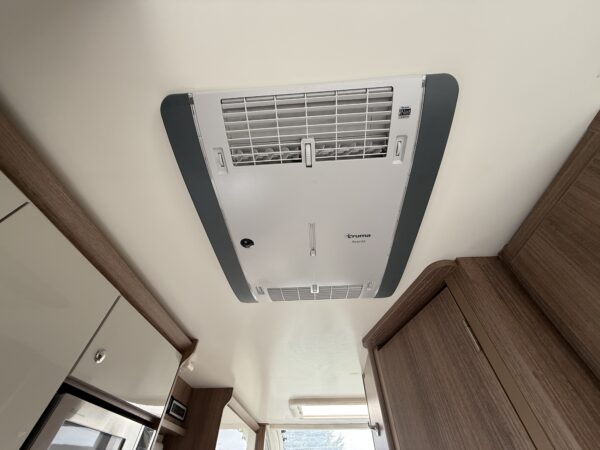 2019 Bailey Advance 742 - Image 17