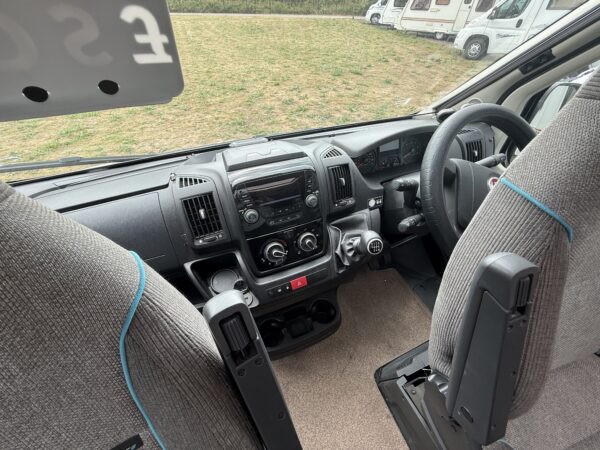 2017 Swift Rio 325 - Image 6
