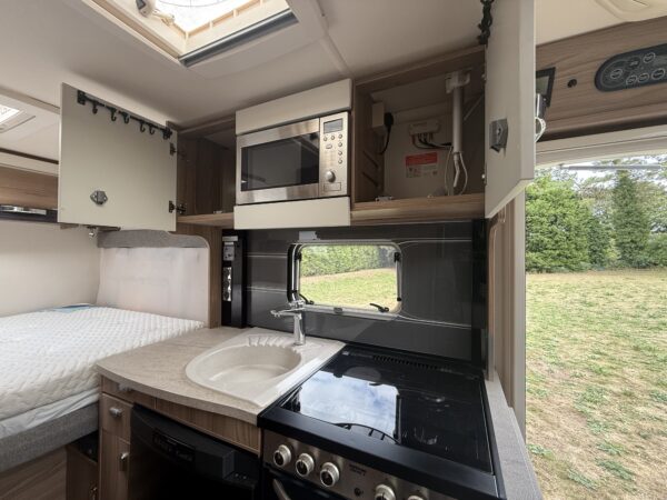 2017 Swift Rio 325 - Image 10