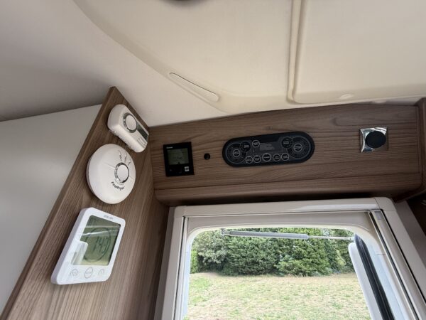 2017 Swift Rio 325 - Image 16