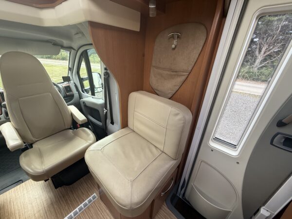 2011 Pilote Explorateur P732 - Image 2