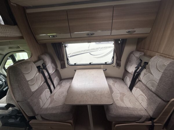 2013 Bessacarr E496 - Image 3